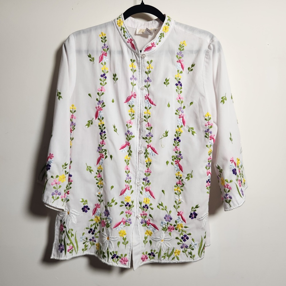 Vtg White Embroidered Floral Tunic Button Front Top M 3/4 Sleeve Mandarin Collar
